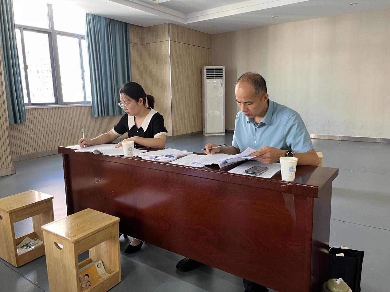 红枫杯报道（信息学科）_html_707408a2.jpg