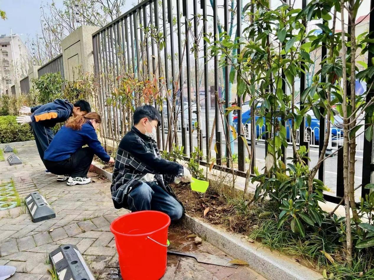 3月14植树添新绿，不负好春光植树节活动报道_html_59a2fda2.jpg