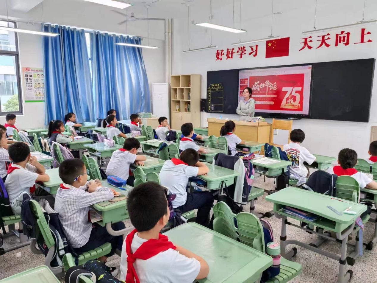正学丁三.国庆报道docx_html_1b2a0154.jpg