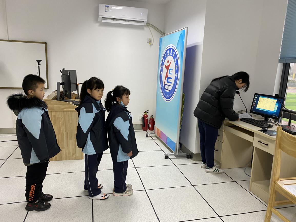 第二周孙晓雨升旗报道  讲究个人卫生，养成良好习惯_html_m1a3b83b8.jpg