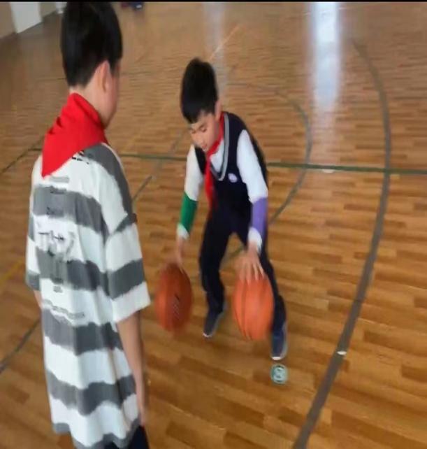 “趣”享运动 快乐成长(1)_html_54f328cd.jpg
