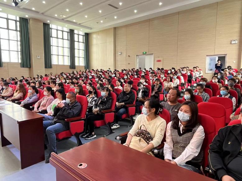 【正学丁三】协同联动 共育未来 ——南京市丁家庄第三小学2023年春季1-2年级家校共育活动侧记(1)(1)_html_m1ce9bde0.jpg
