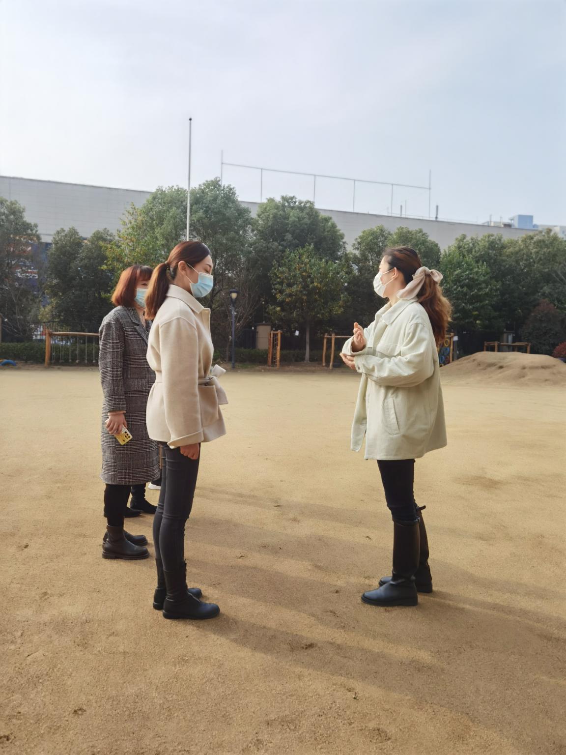 2021.3.21 黄园园 区后备干部跟岗新闻稿(1)_html_m24f54db8.jpg