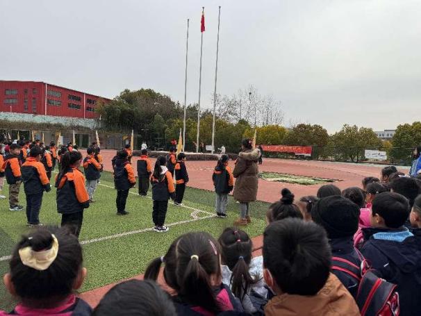 定稿【生命迈幼 校园新闻】幼小相约 筑梦成长_html_m3b1a4878.jpg