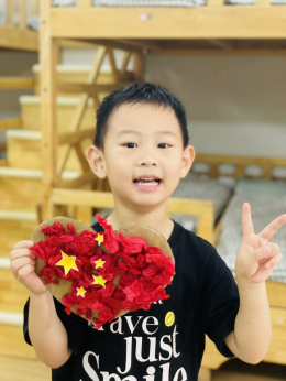 2024.9.29王牧云【生命迈幼·童年畅玩】童心颂中华 灼灼爱国情——记迈幼瑜憬湾国庆节活动_html_1b7c80b8.png