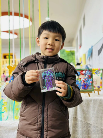 定稿【生命迈幼·校园新闻】春日花漾，爱满心间——迈幼嘉誉山分园“三八妇女节”主题活动_html_4ae29b50.png