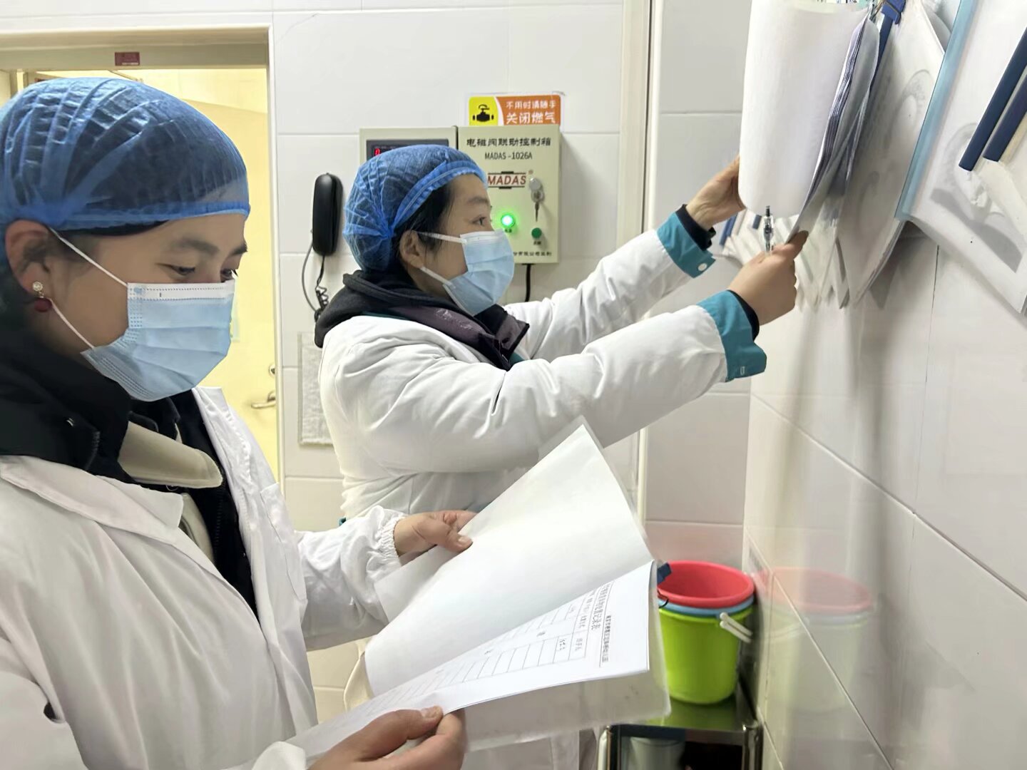 （定）新春起航保安全 校园焕新迎开学——记迈幼三园开学前安全大检查_html_719ffd1b.jpg