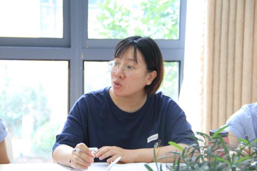 专家指导明方向 沙龙研讨解疑惑(2)(1)_html_ma07fee5.jpg