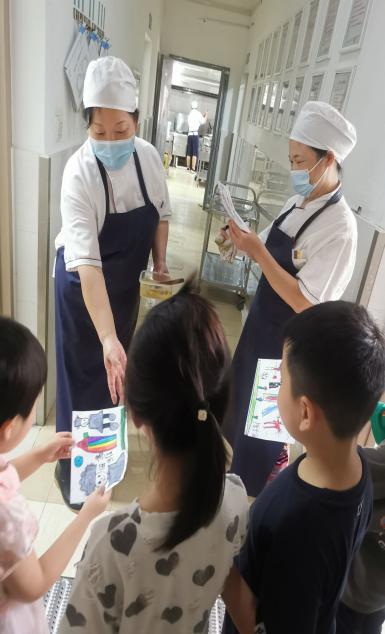 改大班毕业典礼报道 5稿_html_m4cbd1538.jpg