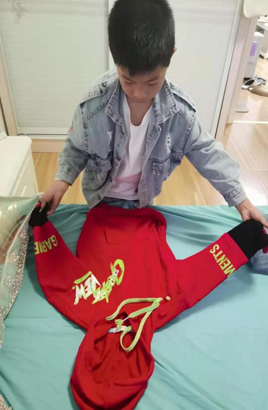 劳动最光荣（鲁苏婉）(1)_html_m38cf0e0a.jpg