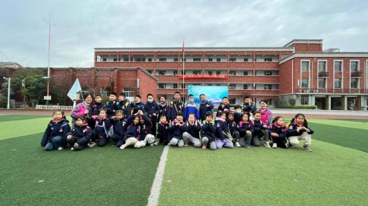 翁兴荣2024.3.18【生命迈幼·幼小衔接 】初探小学，“幼”见成长_html_722dec0e.jpg