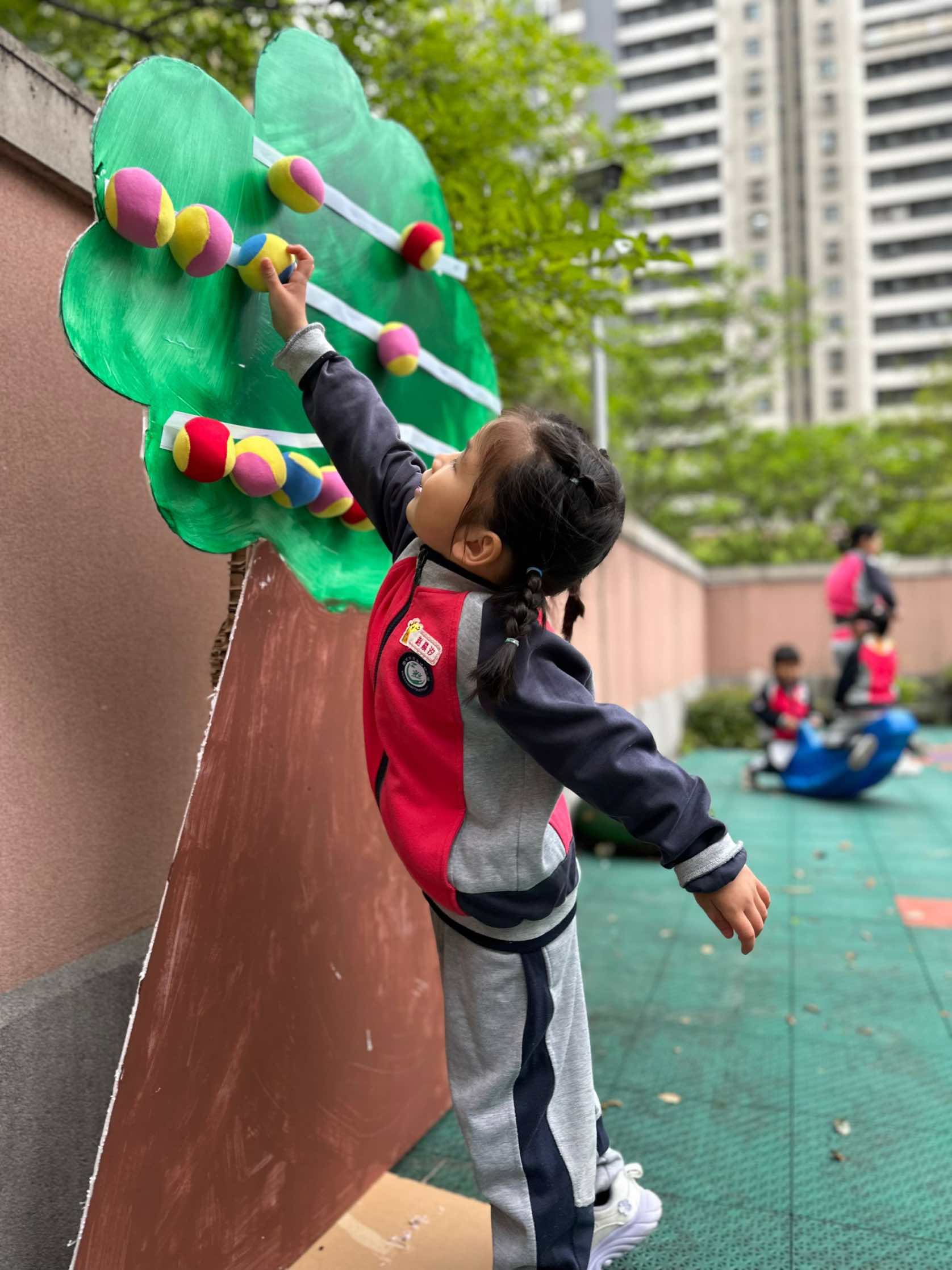 生命迈幼·校园新闻】“伴”日有约，“游”见精彩——迈幼一园小班家长开放日 (2)(1)(1)_html_m2c175f07.jpg