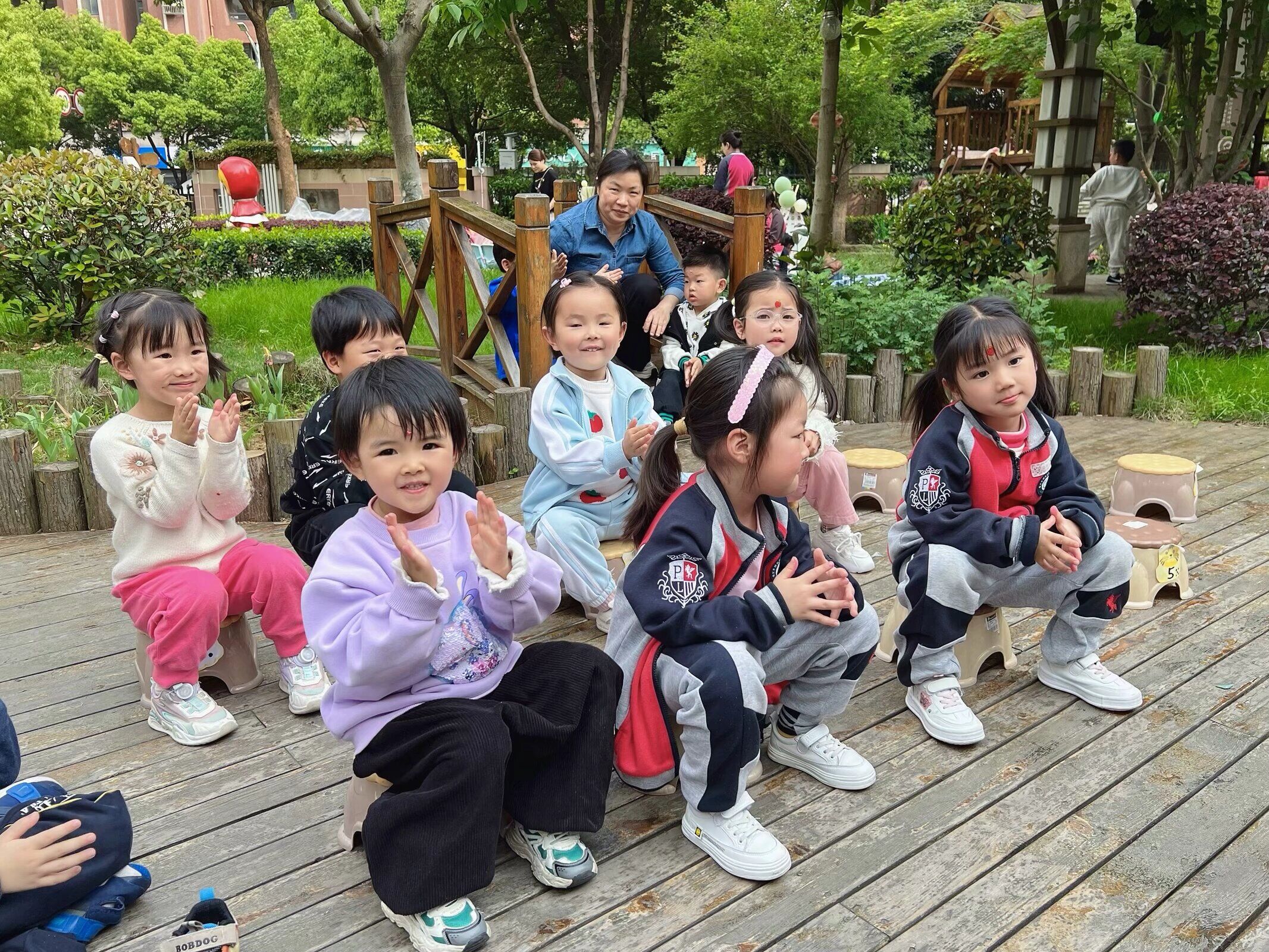 【生命迈幼·特色课程】听花开声音 赴春日“阅”会_html_10109f84.jpg