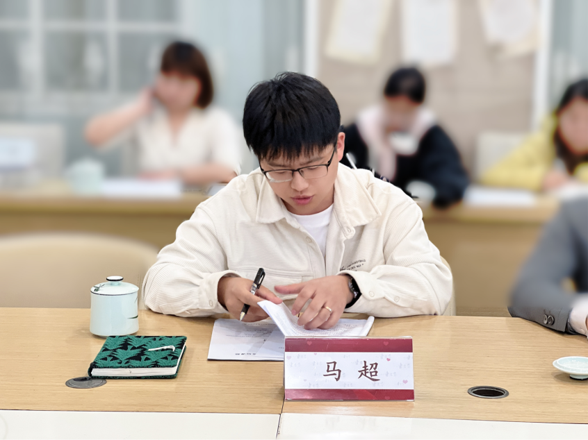 【生命迈幼·校园新闻】开“题”凝智 “研”途生花——栖霞区“十四五”规划课题开题论证会.docx_html_4712d06f.png