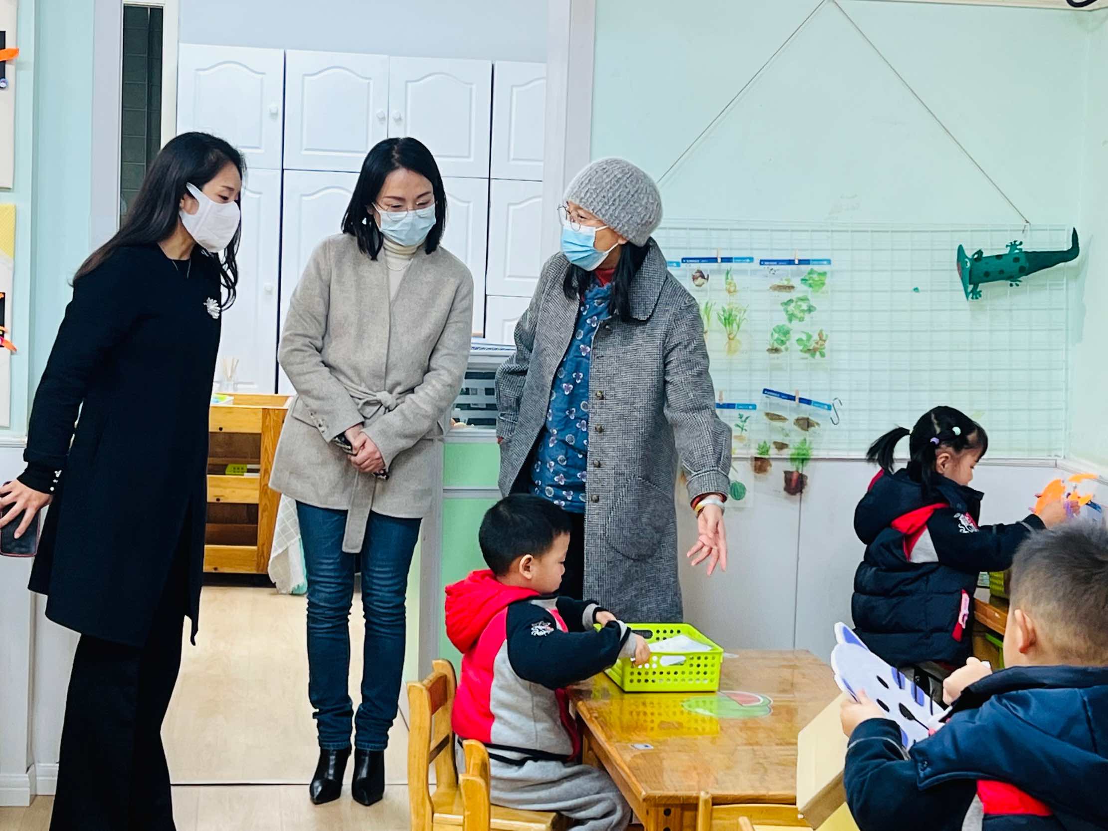 迈皋桥幼儿园迎接省课程游戏化专项视导(1)(1)(1)_html_3a1019a2.jpg