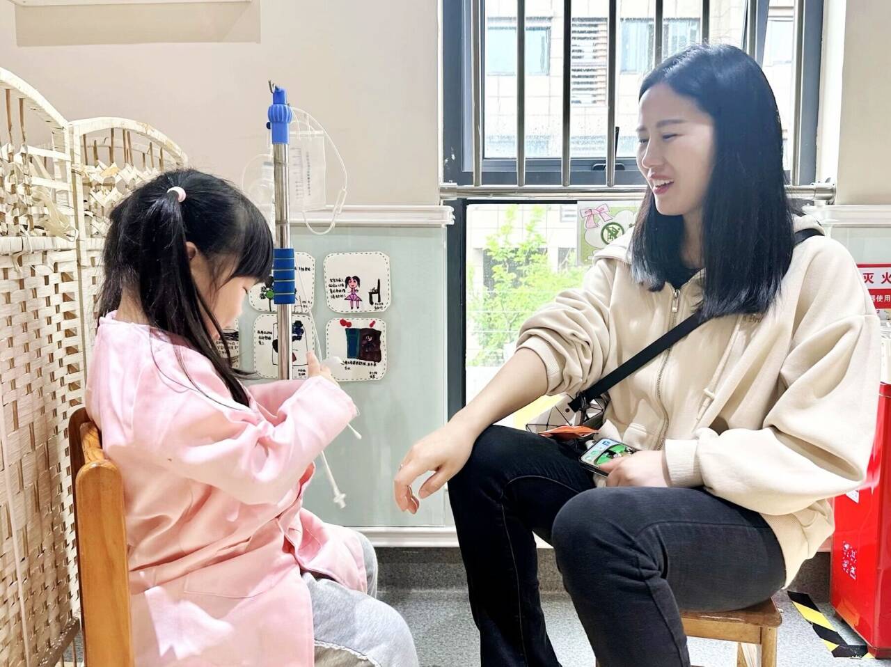 最美下雨天，“幼”与你相见——迈幼三园中班组家长开放日活动陈丹琴_html_85d5156.jpg