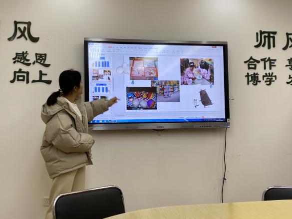 新闻稿美术组教研(1)(1)(1)(1)(3)_html_5886624a.jpg