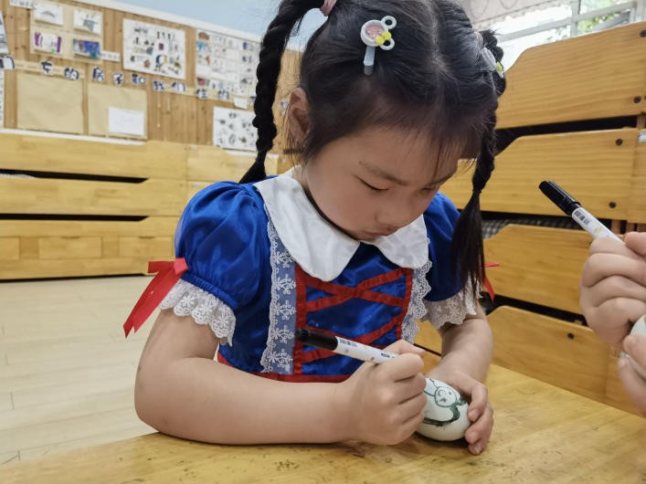 【生命迈幼·校园新闻】“香”约端午，“粽”享童趣--迈幼一园端午节系列活动(1)_html_m100061f4.png