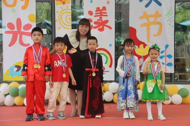 第六届阅读节闭幕式暨六一展演活动报道_html_3252d2bb.jpg