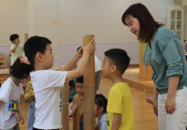 以赛角逐艺，共研亲生命——迈幼教育集团集体教学评比活动新闻稿(1)_html_4c1e4092.png
