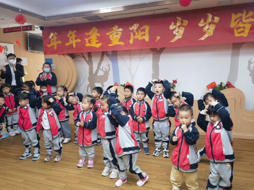 2023.10.23王智伟 【生命迈幼·校园新闻】一、时光不老—九九念孝(1)_html_m35f2439c.jpg