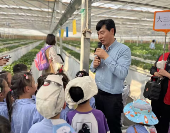 定稿：【生命迈幼·留住“秋”迹】探秘秋日，悦享秋游——迈幼嘉誉山分园秋游活动 (修改)_html_656b532.png