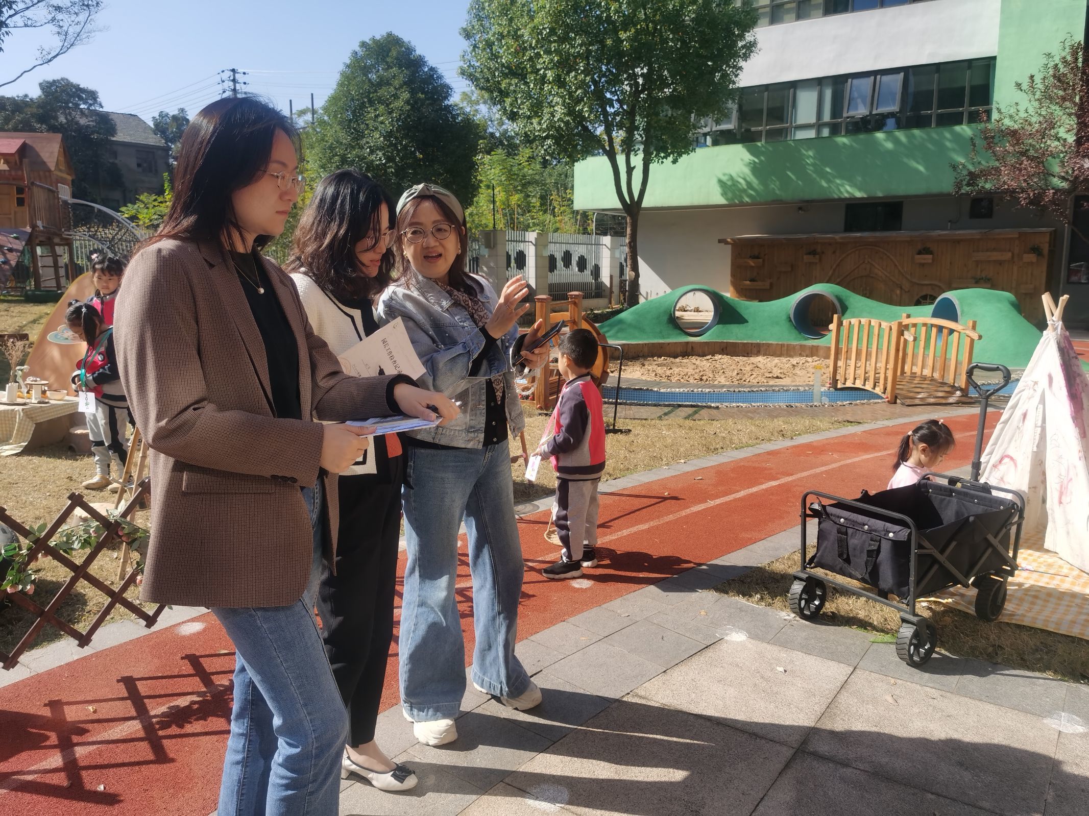 定稿：【生命迈幼·校园新闻】聚力省优，逐梦前行——迈幼嘉誉山分园迎接区教师发展中心进行省优创建指导_html_3f80ce85.jpg