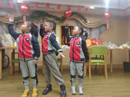 【生命迈幼·校园新闻】童心敬老 情暖重阳_html_m3e238fb0.jpg