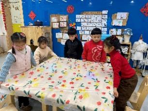20241231【生活燕幼·园区动态】燕鸣苑分园：“寻年记，集五福”——庆祝元旦系列活动_html_3c2e92cd.jpg