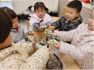 20250103【生活燕幼·园区动态】“节气食光里，共育润童行”——舌尖上的节气之小寒_html_4f01bf24.png