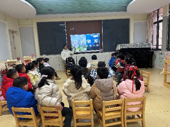 20240302春季开学安全教育活动新闻_html_m531a3f9c.jpg