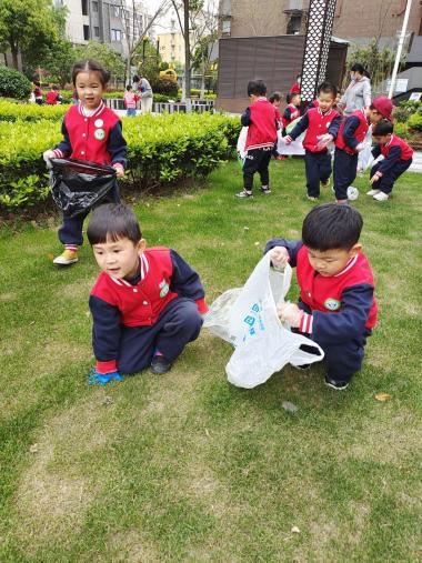 20210421【年级组动态】新城园区小班组社区活动(1)_html_422cb17.jpg