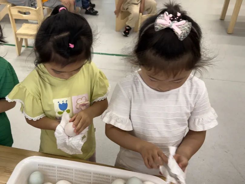 20230621【生活燕幼·园区动态】燕鸣苑分园：“粽”享童趣，缤纷端午——端午节活动_html_m5d03ba14.jpg