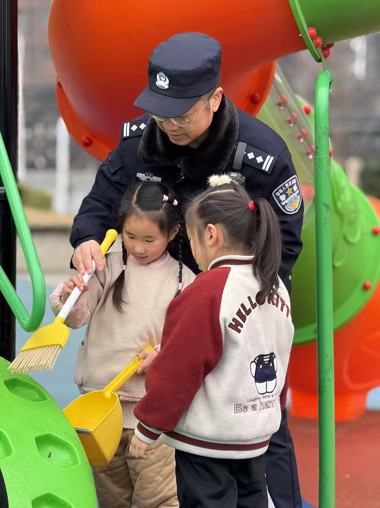 【生活燕幼·园区动态】下庙分园：“传雷锋精神，践时代担当”——学雷锋主题教育活动_html_6ff6ff08.jpg