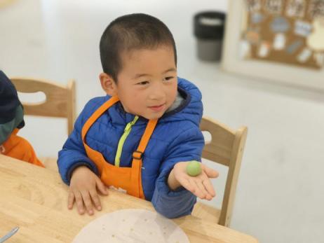 20240403【生活燕幼·园区动态】“浸润童心 情忆清明”——舌尖上的节气之清明_html_eb5726.jpg