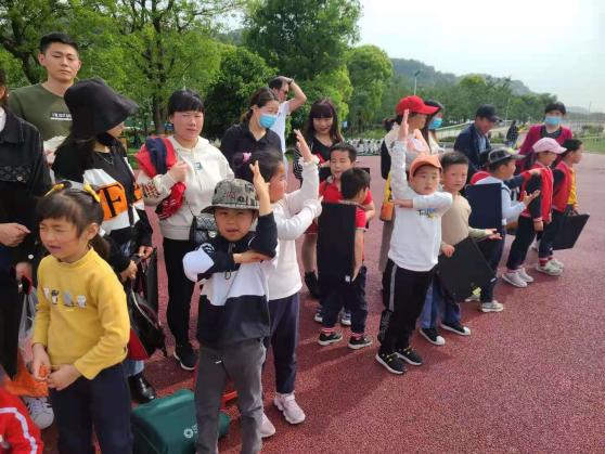 20210429  新城大班社区活动新闻(1)_html_m71c837e3.jpg