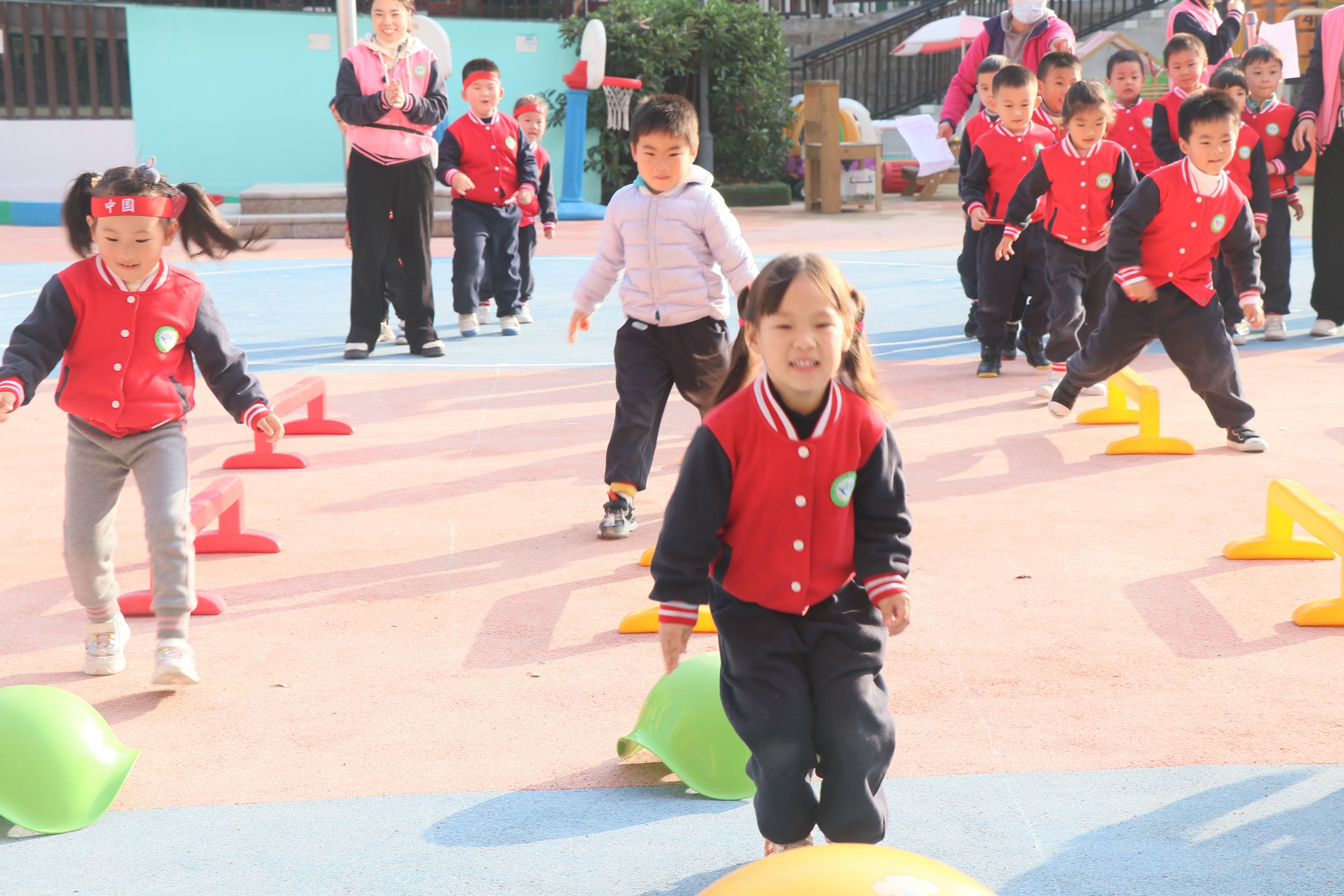20221115新城园区中班年级组运动会新闻(1)_html_m16a30026.jpg