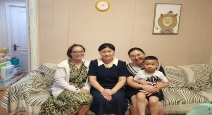 【生活燕幼·家园共育】“初见美好，与爱相约”——小班年级组新生家访活动_html_m47ec3026.jpg