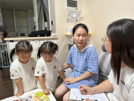 【生活燕幼·家园共育】“初见美好，与爱相约”——小班年级组新生家访活动_html_6bfc993f.jpg