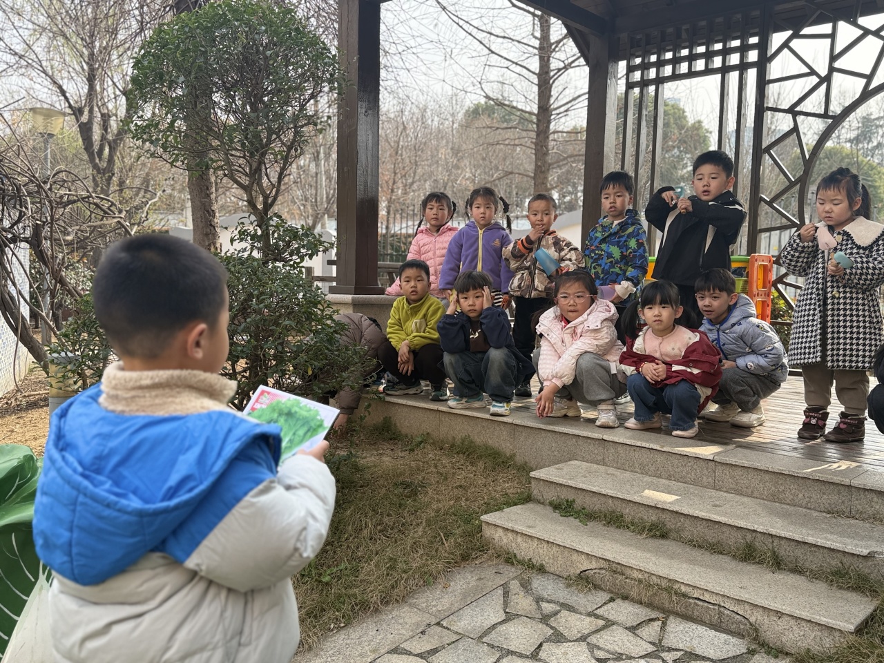 【生活燕幼·园区动态】下庙分园：“浇”个朋友，共“植”未来——植树节活动_html_m396acab9.jpg