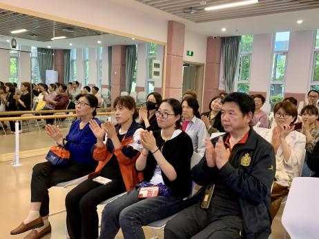 20240511【生活燕幼·园区动态】“孩子会自理 家庭更幸福”——风行栖霞讲师团活动_html_m16d8ece4.jpg