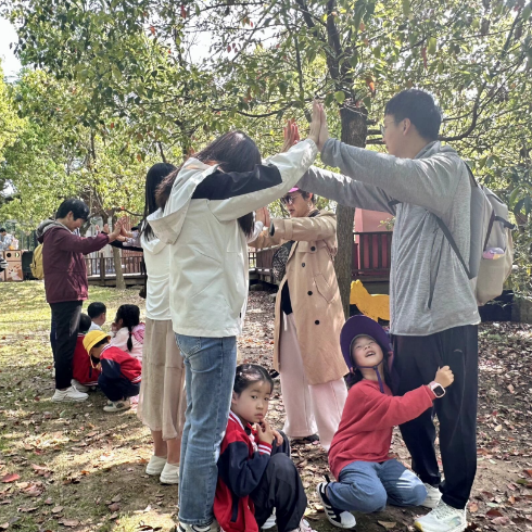 2024.4【生活燕幼·园区动态】新城分园：邂逅春天 寻找美好——春季亲子游活动_html_4090334a.png