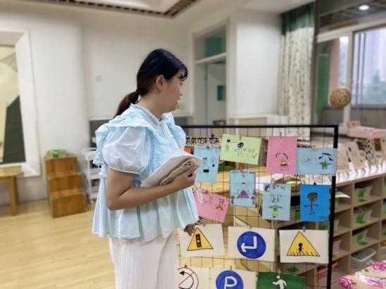 【生活燕幼·园区动态】下庙分园：“聚焦美工区，交流促成长”——美工区环境创设观摩学习活动_html_m7c782446.jpg