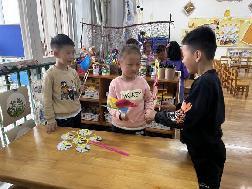 2023.4.14【生活燕幼·教研组动态】燕幼中心园：趣探科学，互促成长---科学教研组公开课活动_html_m2d4f84fc.jpg
