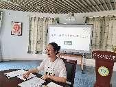 20241115【生活燕幼·园区动态】中心园：如何用儿童海报实现“儿童教儿童”——儿童视角下的主题墙环境创设园本研训活动_html_m3d273a40.jpg