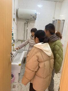 2023.02.03【生活燕幼·安全第一】燕幼中心园：“净”待归来，“幼”见美好——开学准备工作_html_m6075cfef.jpg