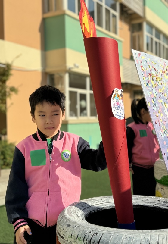 【生活燕幼·园区动态】下庙分园：“大手拉小手，运动迎园庆”——大带小运动会_html_288bbdf0.jpg