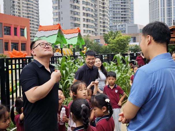 20250611【生活燕幼·园区动态】新城分园：燕子矶幼儿园科学副园长送教_html_m2ecd3e2d.jpg