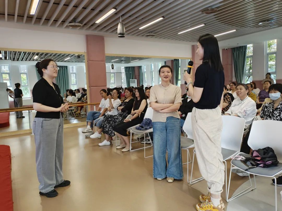 20250521【生活燕幼&middot;园区动态】燕鸣苑分园：“解码童心密码：从行为微表情到有效沟通”——风行栖霞讲师团进校园活动_html_592f86c2.jpg