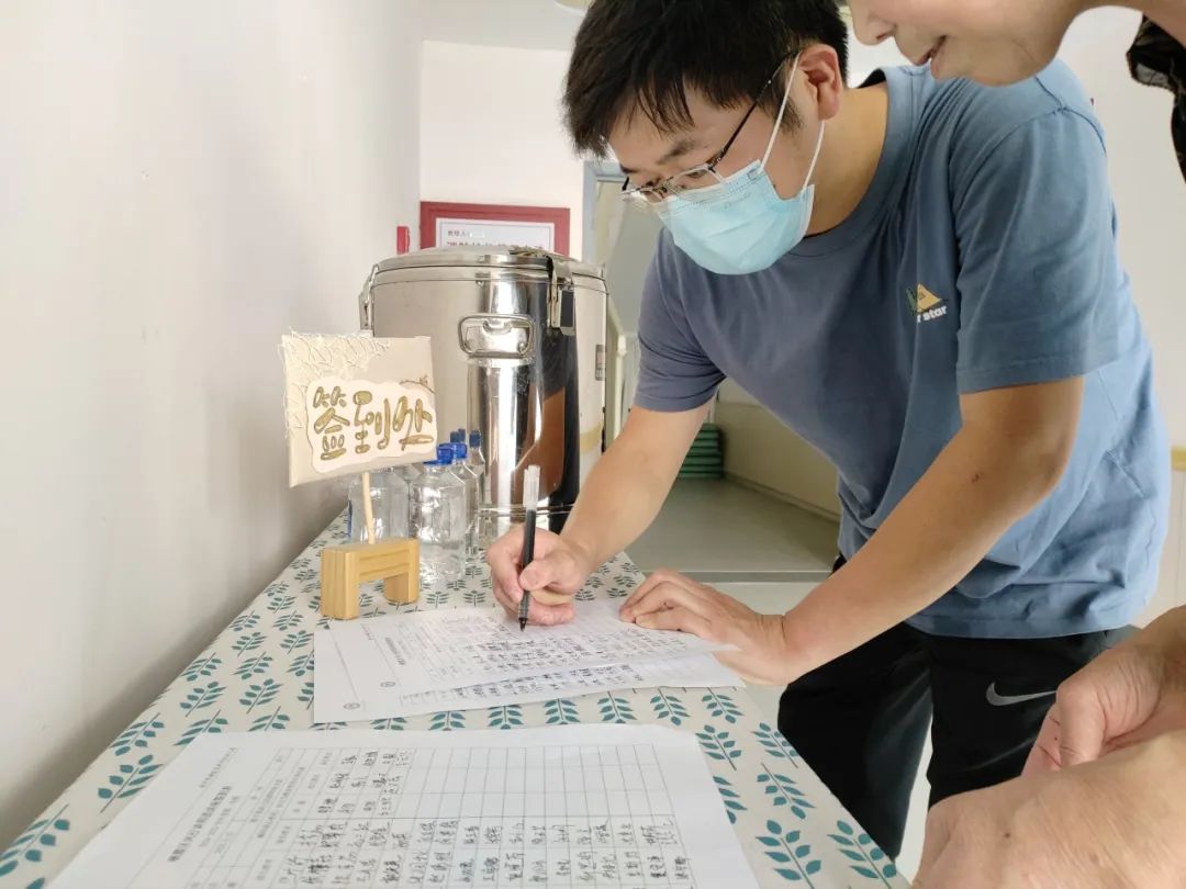 20250521【生活燕幼&middot;园区动态】燕鸣苑分园：“解码童心密码：从行为微表情到有效沟通”——风行栖霞讲师团进校园活动_html_m1a6489a2.jpg